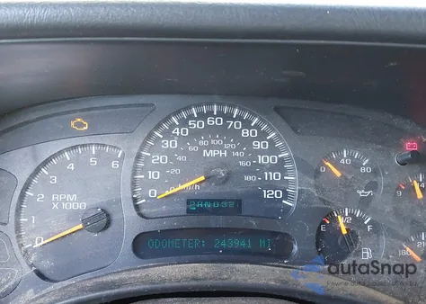 2004 Chevrolet Silverado 1500 z USA, uszkodzony, nr VIN 1GCEK14V84E154086